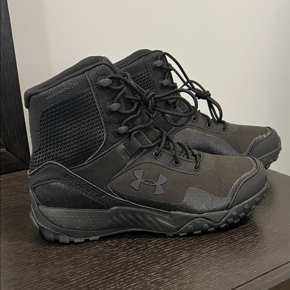Under Armour Woman’s High-Performance Boots
